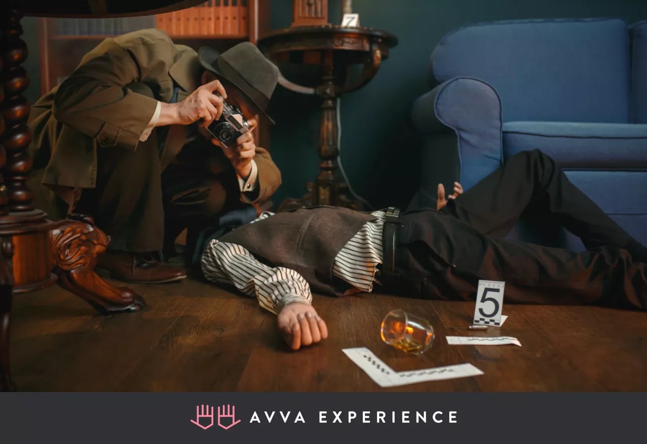 Scene with a detective investigating a case in Avva's online leadership activity